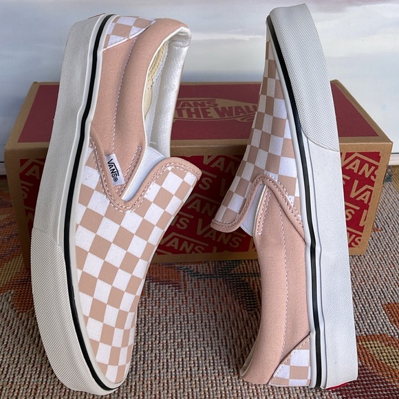 Vans WMNS Classic Slip-On
Color Theory Checkerboard Rose Smoke
VN000BVZBQL
Snkrs - Picture 11 of 16